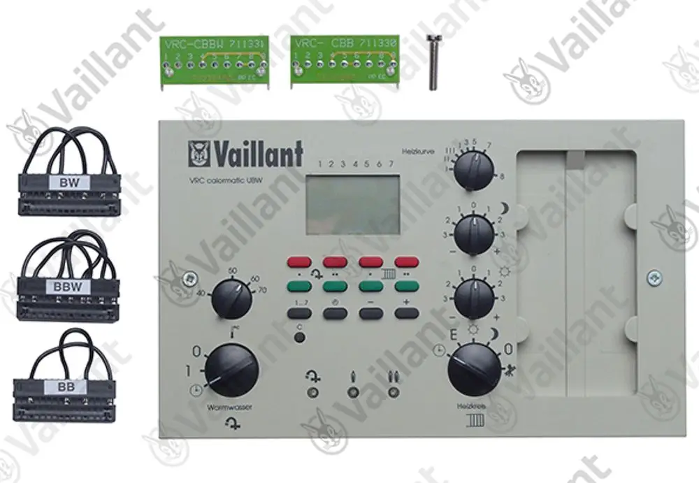 Vaillant elektronischer Regler mit Display, Bedienfeldern und mehreren Anschlussklemmen für die Steuerung von Heiz- und Warmwassersystemen.